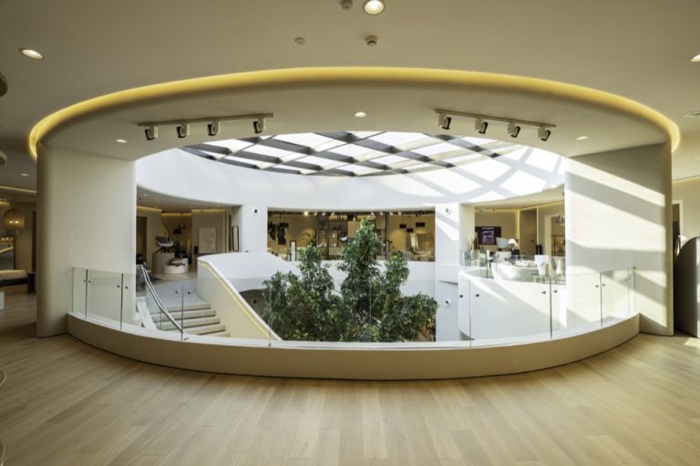 “2 إكس إل هوم” تفتتح متجرها الجديد في البرشاء، دبي