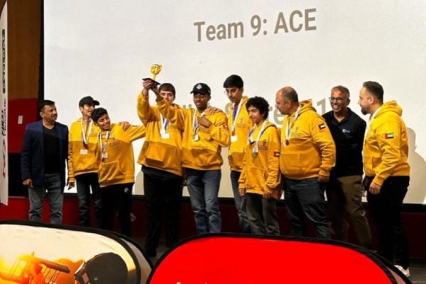 فريق مركز حمدان للموهبة والابتكار يحقق المركز الأول في أداء الروبوت في مسابقة “فيرست ليجو ليج”