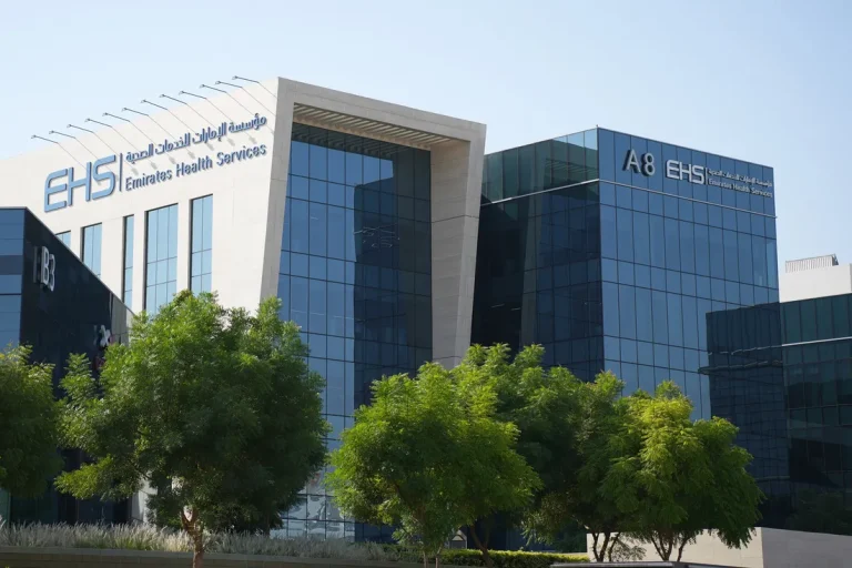 مؤسسة الإمارات للخدمات الصحية تعقد قمة الذكاء الاصطناعي على هامش WHX TECH 2025 في دورته الأولى بدبي