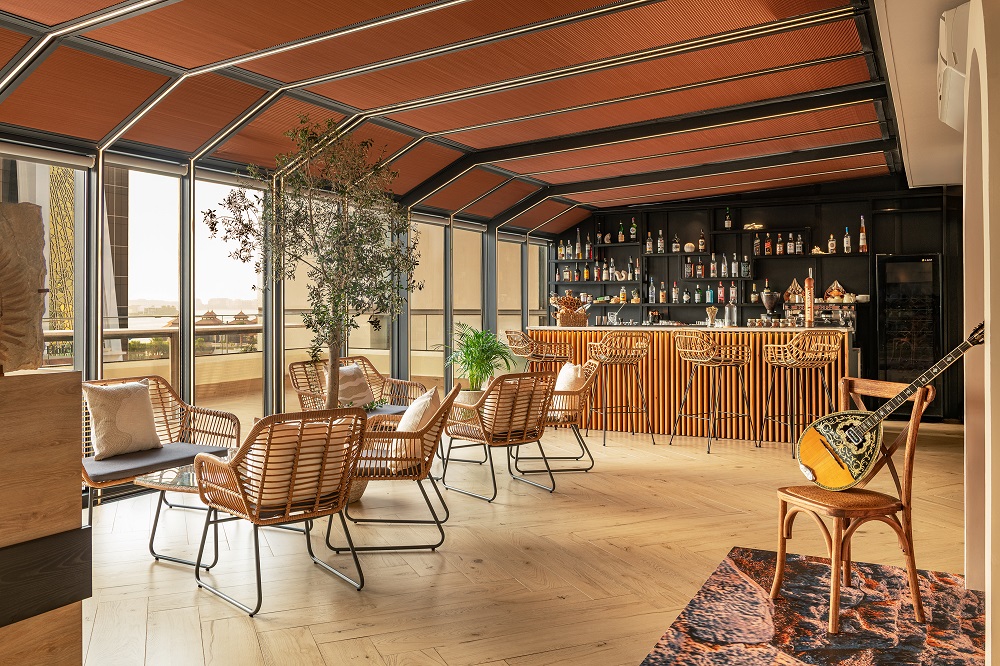 Meraki Brings the Soul of Greece to Aloft Palm Jumeirah Meraki Brings the Soul of Greece to Aloft Palm Jumeirah