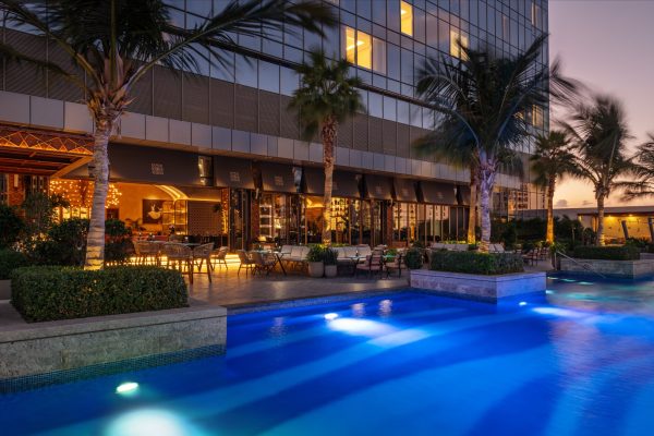 فندق سانت ريجيس دبي، النخلة ومطعم “رويا” دبي يقدمان تجربة فاخرة من المذاق والرفاهية خلال شهر أكتوبر