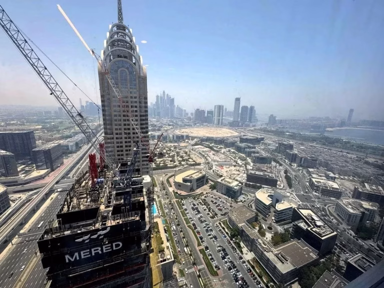 مع استمرار نمو سوق العقارات الفاخرة في دبي