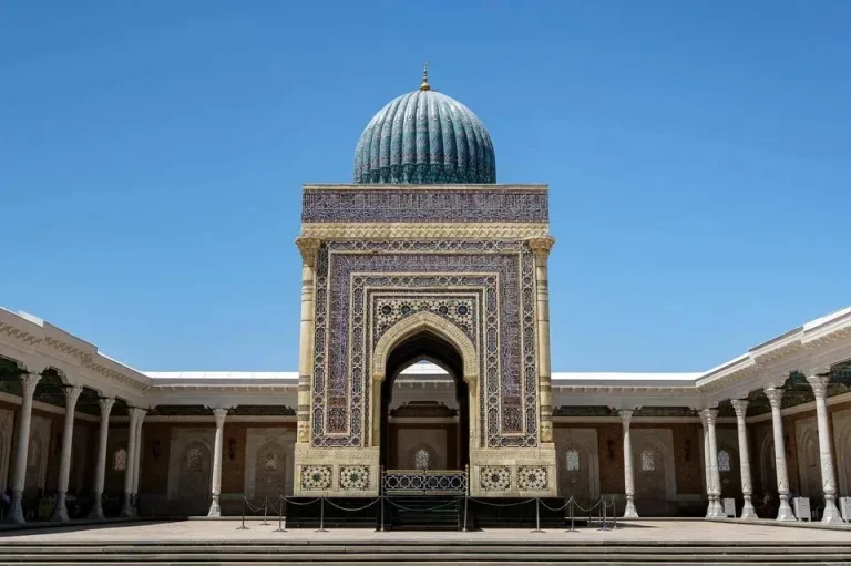 خريطة العلماء المسلمين المرتبطين بأرض أوزبكستان: الدين والعقل والعلوم والفنون