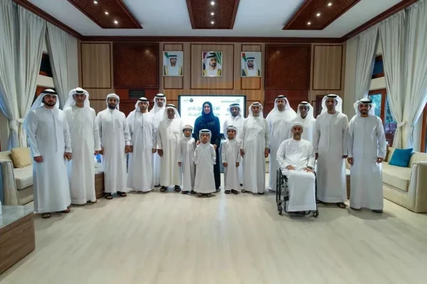 حصة بنت عيسى بوحميد تلتقي مرتادي مجلس جميرا وتؤكد أهمية مجالس الأحياء في تعزيز التواصل المجتمعي