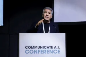 مؤتمر كومينيكيت للذكاء الاصطناعي 2026 يسلّط الضوء على ما يحدث عندما يصبح الجميع قادرًا على الإبداع